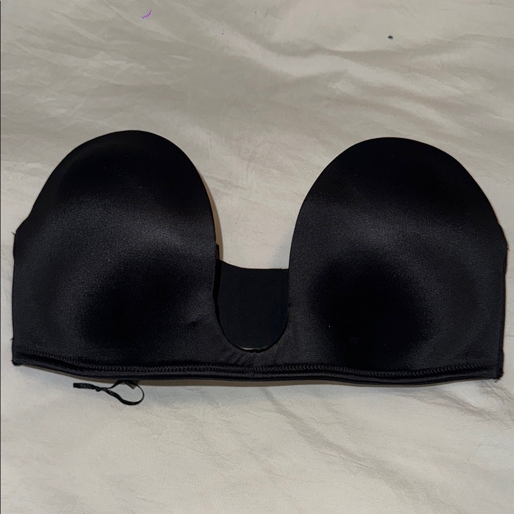 Black Strapless Plunge Bra